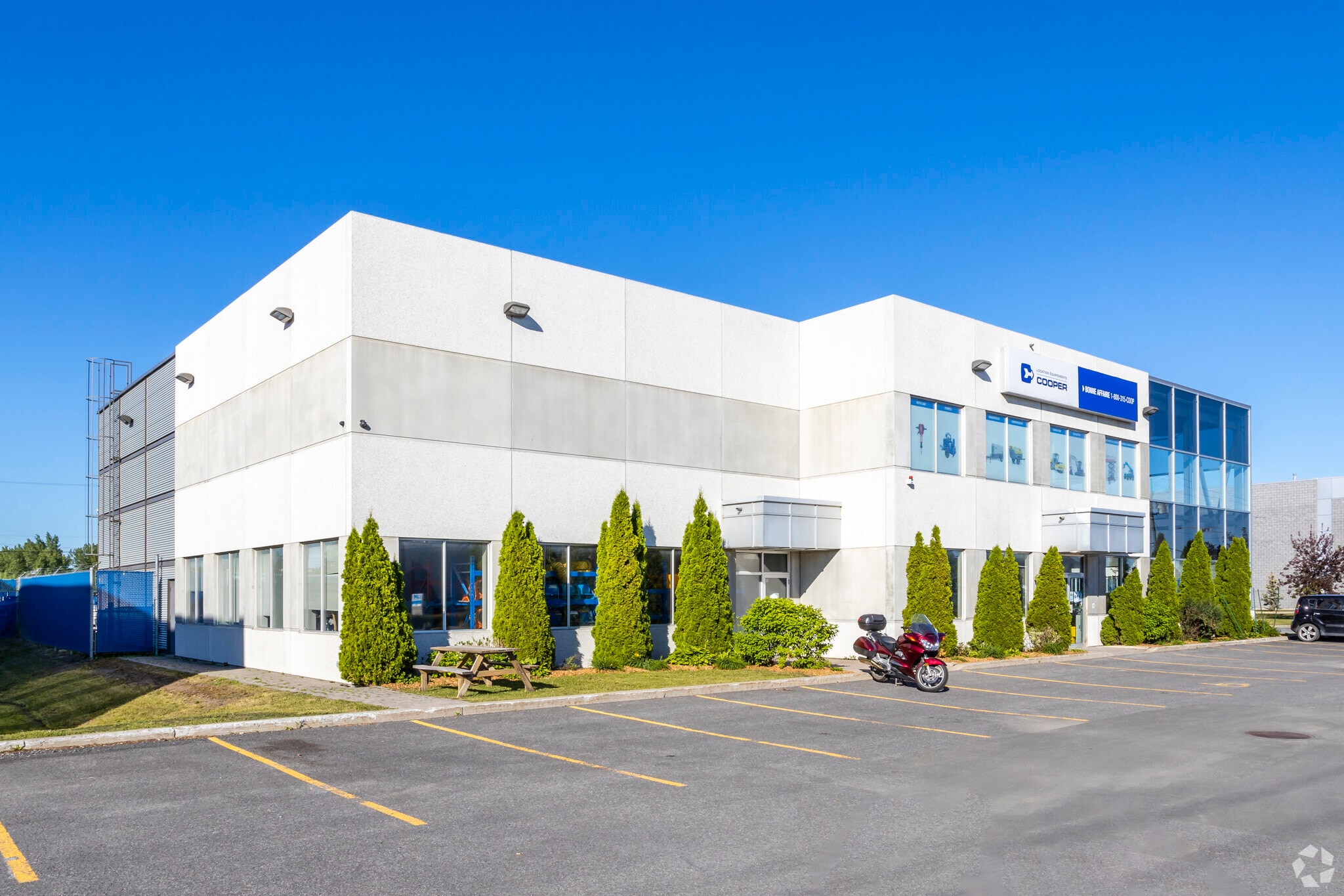 3350 Boul Matte, Brossard, QC à louer Photo principale- Image 1 de 3