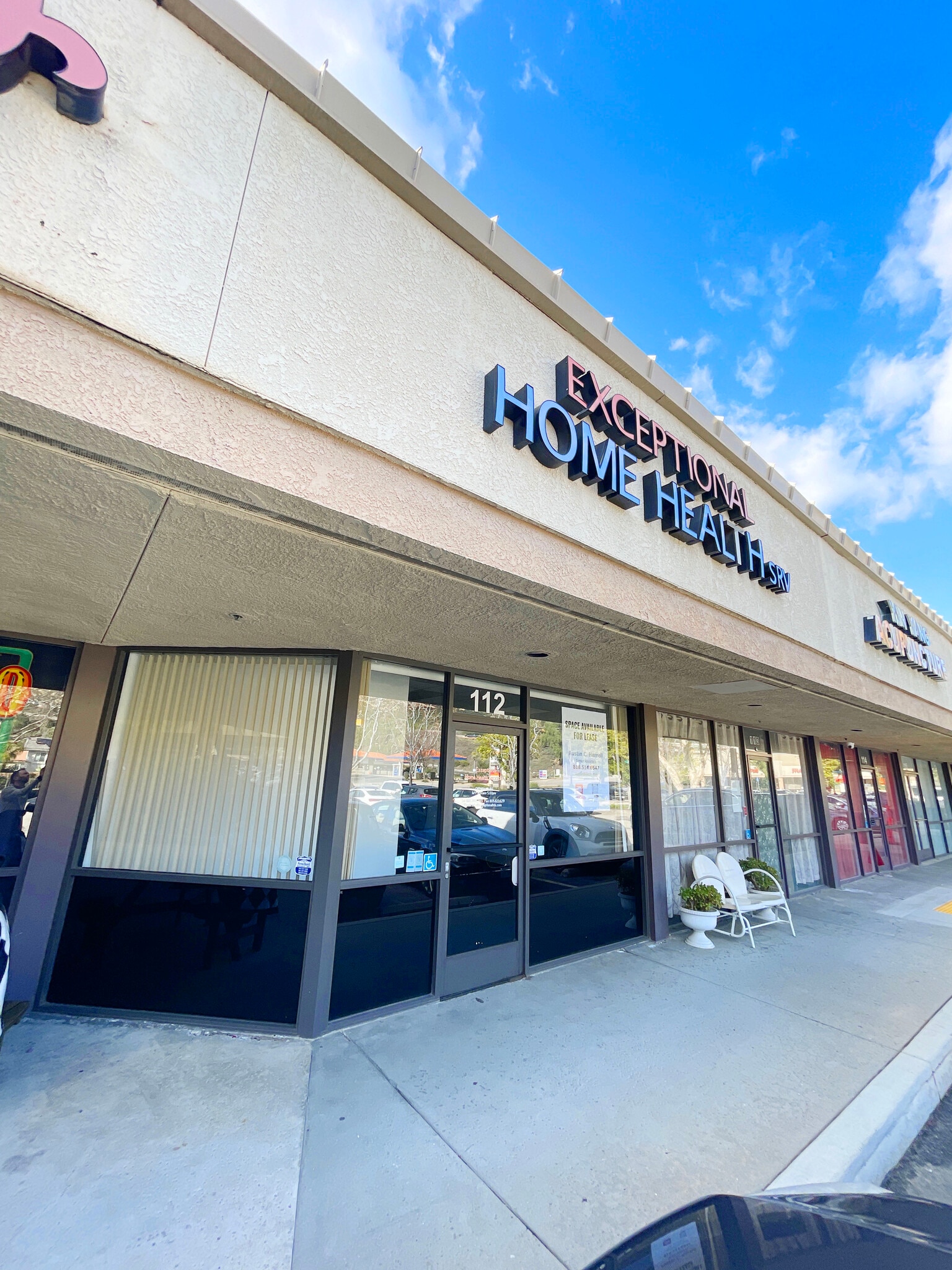 2315-2325 Kuehner Dr, Simi Valley, CA for lease Interior Photo- Image 1 of 5