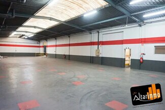 Plus de détails pour Local d'activités à louer