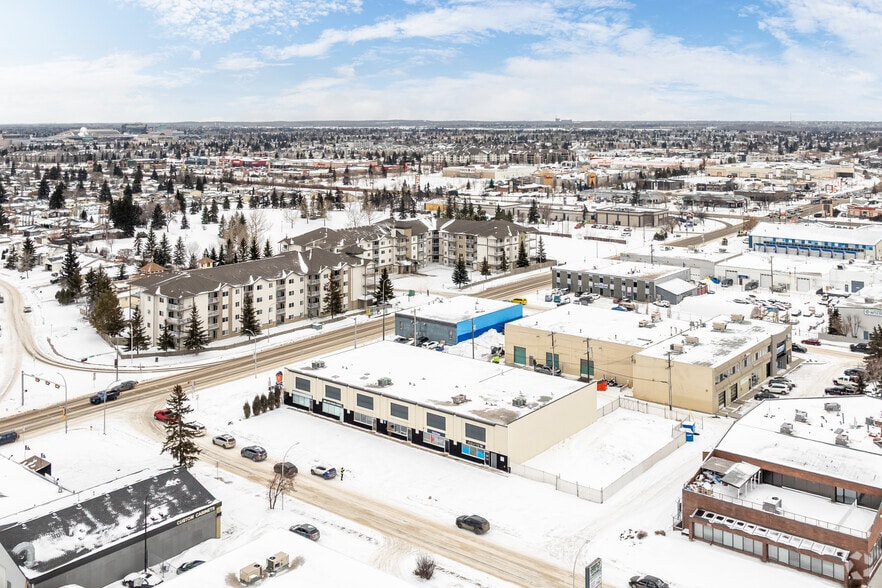 10008-10022 167 St NW, Edmonton, AB for sale - Building Photo - Image 3 of 19
