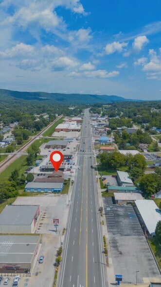 119 Gateway Ave, Rockwood, TN à vendre - Vidéo sur l’inscription commerciale - Image 2 de 27