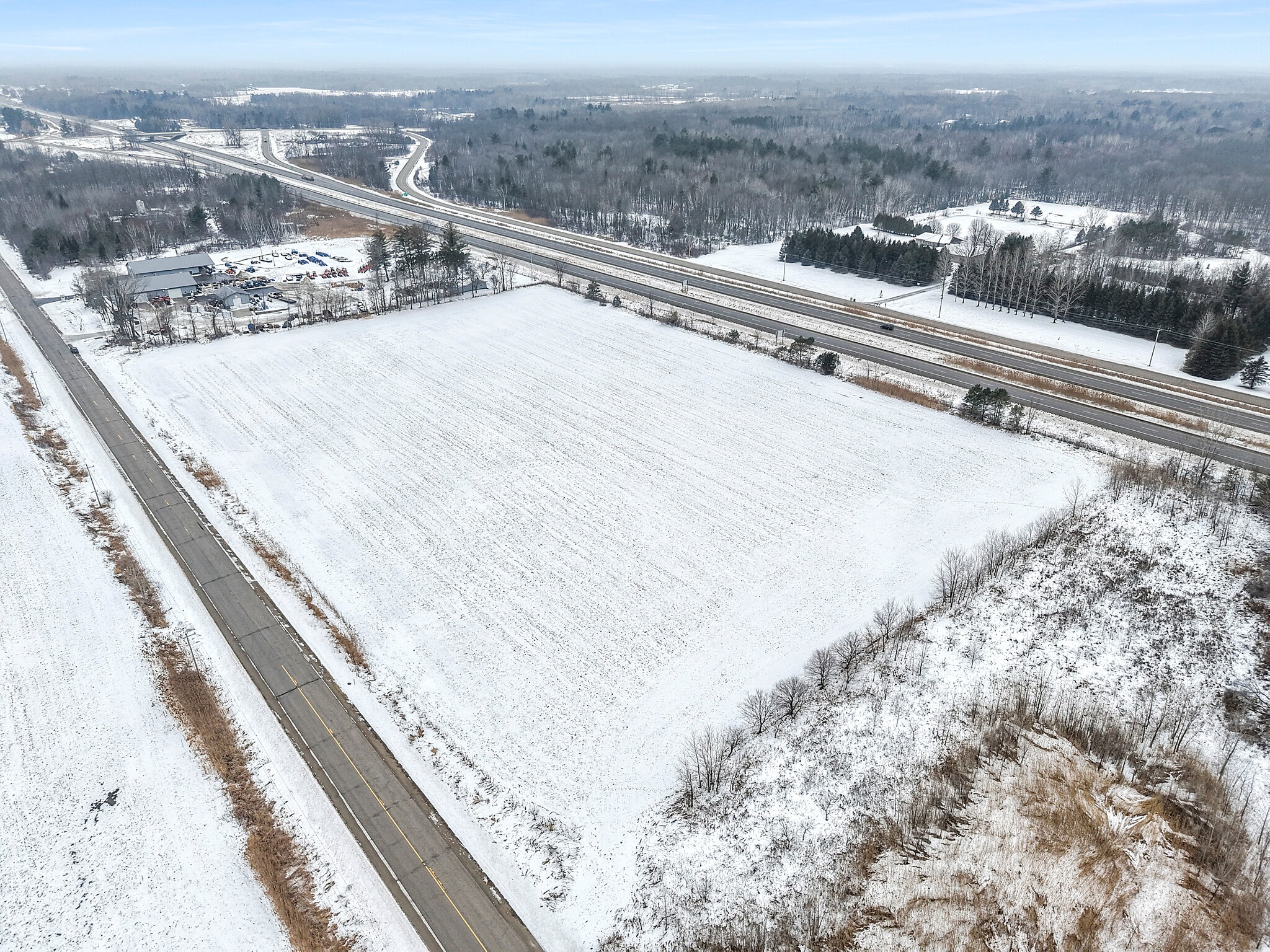 E. Frontage Rd, Little Suamico, WI for sale Primary Photo- Image 1 of 26