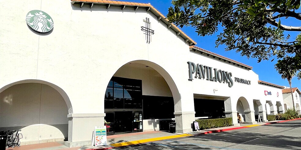 804-989 Avenida Pico, San Clemente, CA à louer - Photo du bâtiment - Image 1 de 13