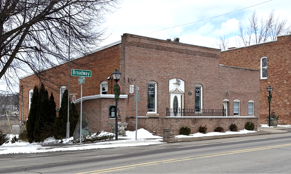 650 Broadway, Davisburg, MI for sale Primary Photo- Image 1 of 11