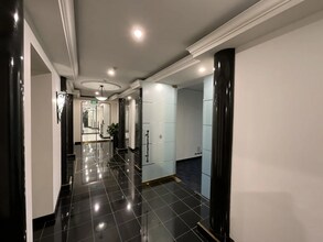 19-29 Milton Pde, Malvern for lease Interior Photo- Image 1 of 6