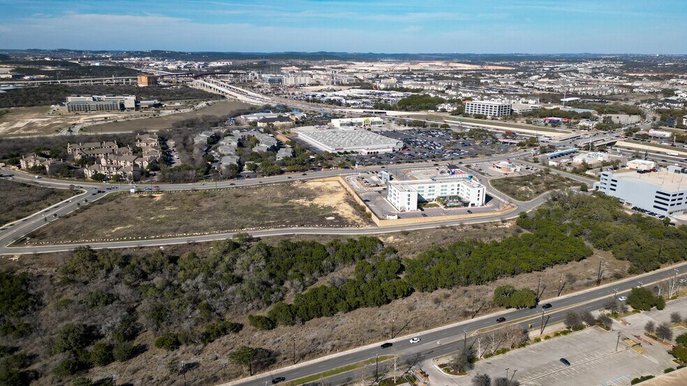 14244 UTSA Blvd & IH-10 pass, San Antonio, TX à louer - Aérien - Image 2 de 2
