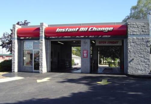 5912 S Packard Ave, Cudahy, WI à vendre - Photo du bâtiment - Image 2 de 6