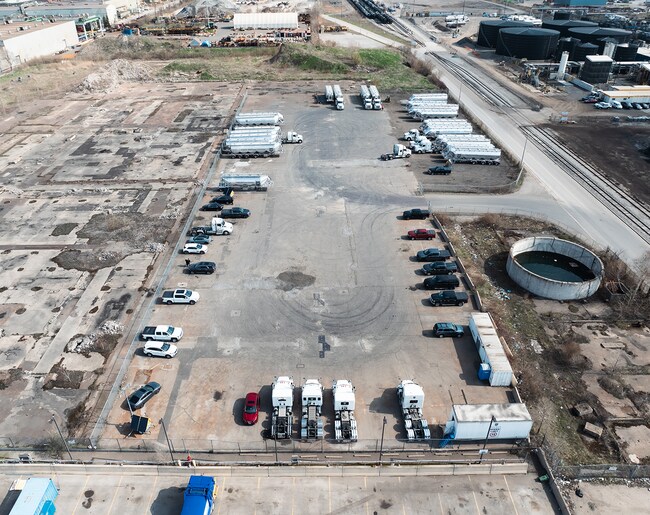 Plus de détails pour Pier 22 - South Hobson Road - Vacant Land Blvd, Hamilton, ON - Terrain à louer