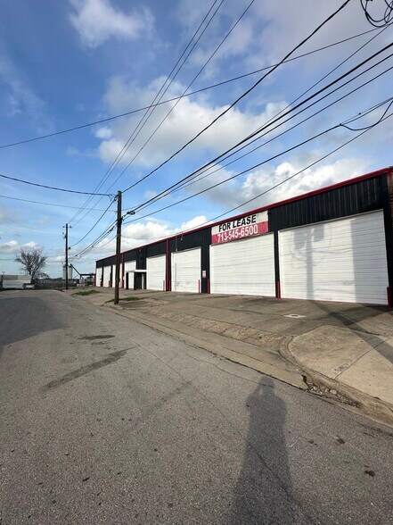 521 N Bryan St, Houston, TX à louer - Photo du bâtiment - Image 1 de 12