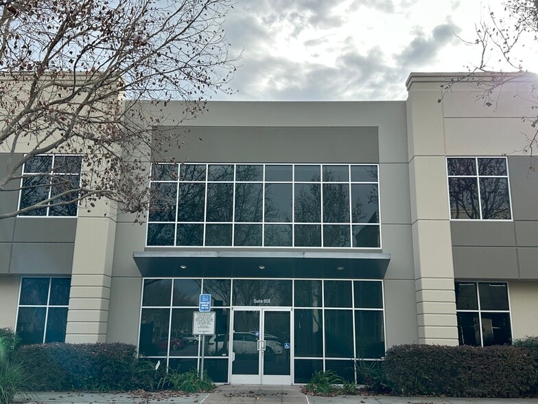 1292 Kifer Rd, Sunnyvale, CA for lease - Primary Photo - Image 1 of 26