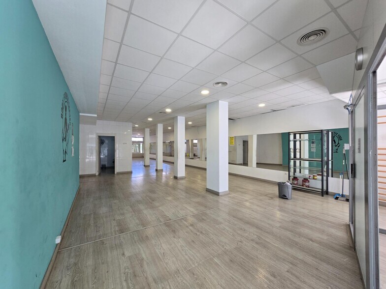 Commerce de détail dans Sant Carles de la Ràpita, Tarragona à louer - Photo intérieure - Image 3 de 14