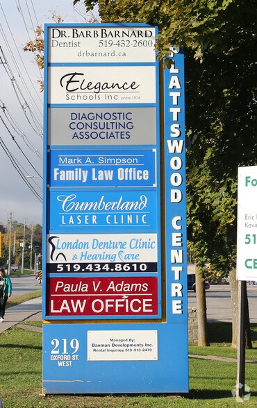 219 Oxford St W, London, ON à louer - Photo du bâtiment - Image 2 de 4