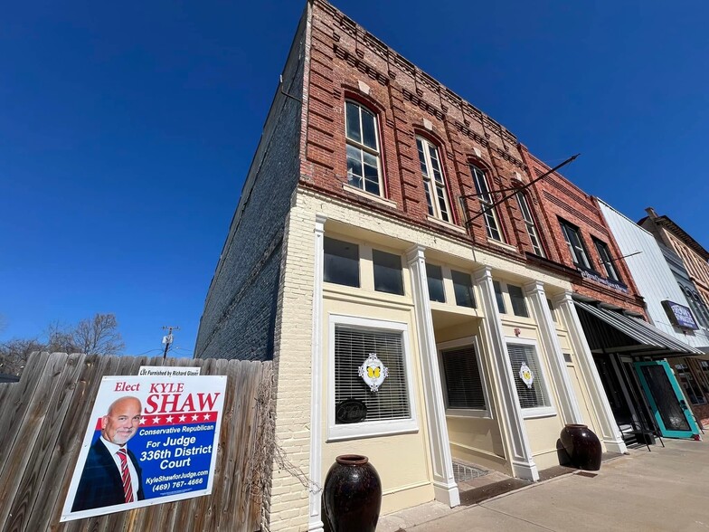 119 E 5th St, Bonham, TX for sale - Building Photo - Image 3 of 71