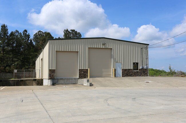 Plus de détails pour 119 North Gate Industrial Dr, Ball Ground, GA - Industriel à louer