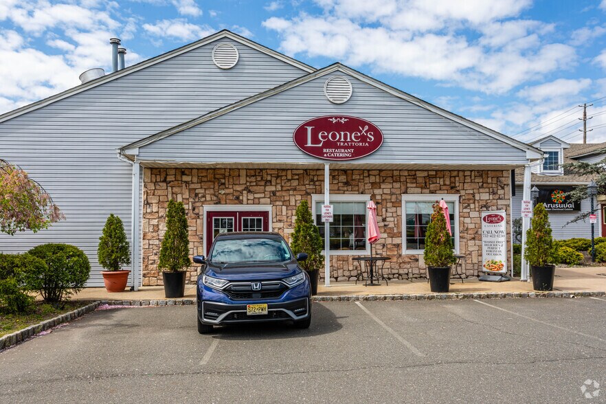 1626 US Highway 130, North Brunswick, NJ à louer - Photo du bâtiment - Image 3 de 10