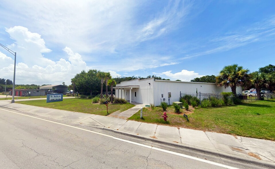 2904 Okeechobee Rd, Fort Pierce, FL for sale - Building Photo - Image 2 of 2