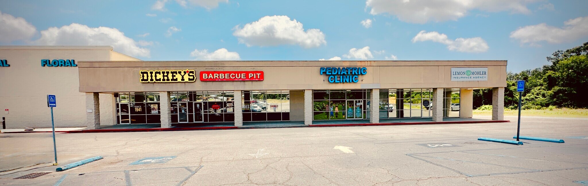 15335 Dedeaux Rd, Gulfport, MS à vendre Photo du bâtiment- Image 1 de 1