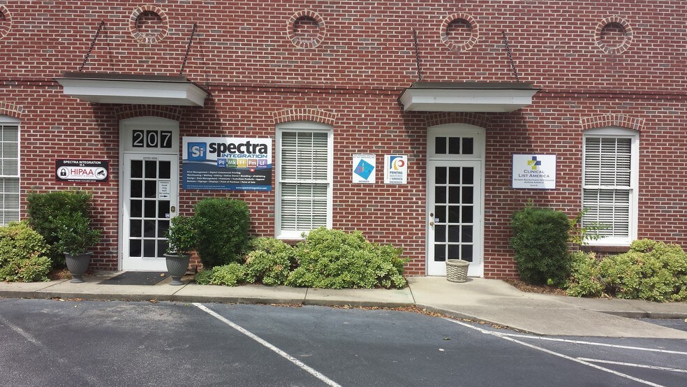 205-221 Pickens St, Columbia, SC à louer - Photo du bâtiment - Image 2 de 6