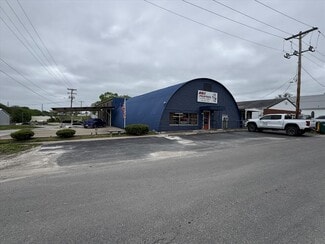 More details for 51 S Rubey St, Macon, MO - Retail for Sale