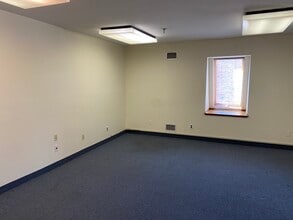 253 S Washington Ave, Bergenfield, NJ à louer Photo du bâtiment- Image 2 de 11