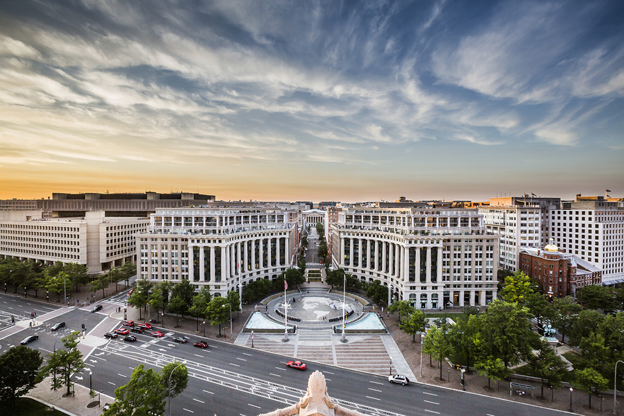 801 Pennsylvania Ave NW, Washington, DC à louer - Photo du bâtiment - Image 1 de 16