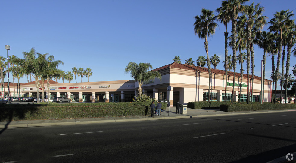 13681-13771 Newport Ave, Tustin, CA for lease - Building Photo - Image 1 of 4