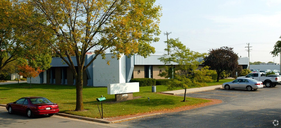 8970 N 55th St, Milwaukee, WI for sale - Building Photo - Image 3 of 4