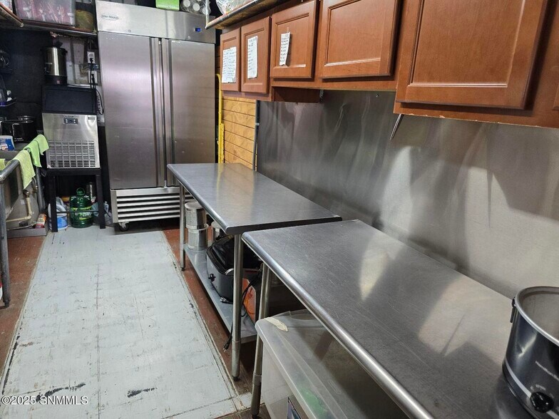 990 Quesenberry St, Las Cruces, NM à louer - Photo intérieure - Image 3 de 21