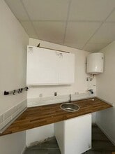 Office/Retail in Madrid, Madrid for lease Interior Photo- Image 2 of 3