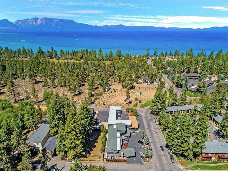 924 Park Ave, South Lake Tahoe, CA for sale - Building Photo - Image 2 of 11