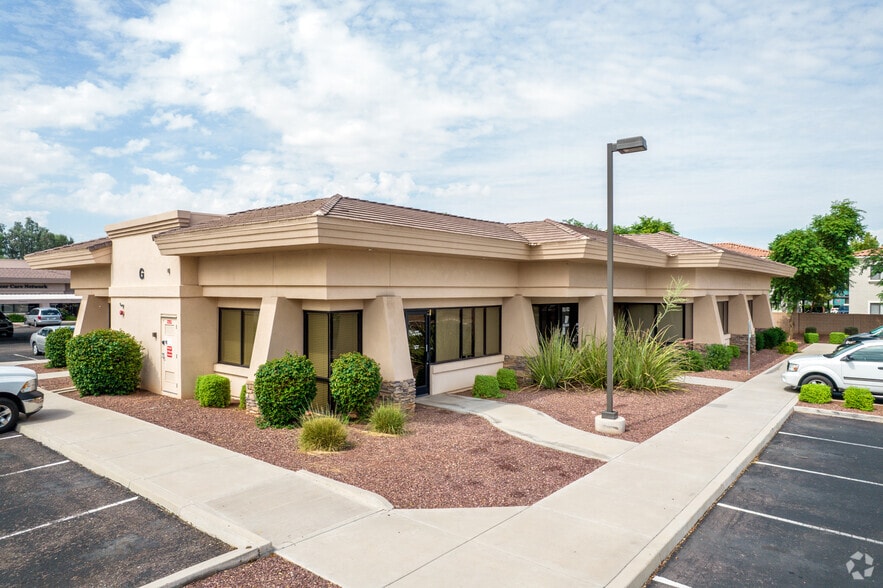 10320 W McDowell Rd, Avondale, AZ for lease - Primary Photo - Image 1 of 5