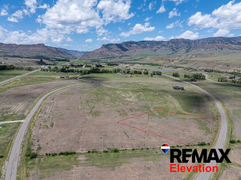 12 Big Creek Dr, Cody, WY à vendre - Photo du bâtiment - Image 3 de 24