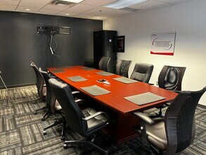 2191 Thurston Dr, Ottawa, ON à louer Photo intérieure- Image 1 de 5