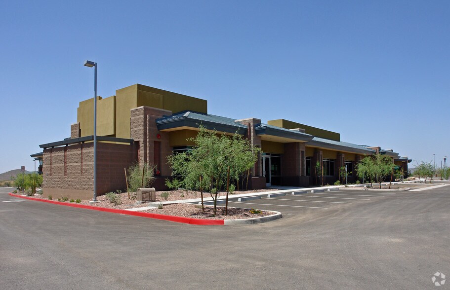 41810 N Venture Dr, Phoenix, AZ à vendre - Photo du bâtiment - Image 2 de 5
