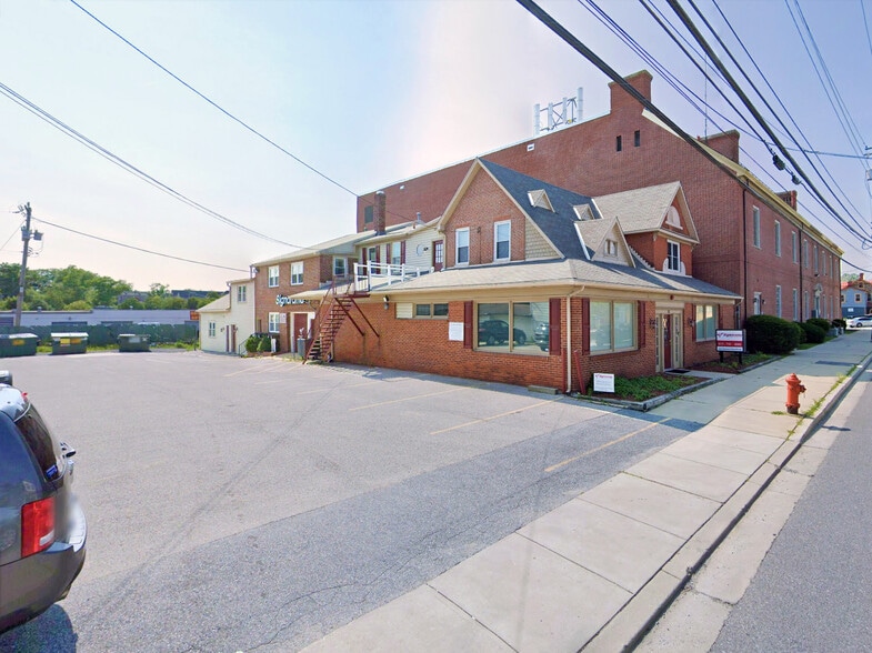 22 Bloomsbury Ave, Catonsville, MD for lease - Building Photo - Image 3 of 6