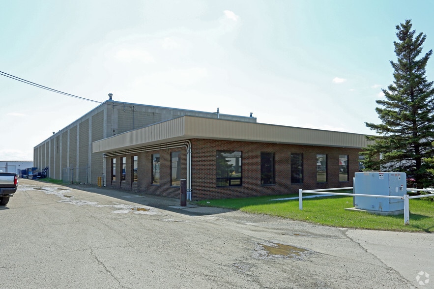 9759 51st Ave NW, Edmonton, AB for lease - Building Photo - Image 3 of 9