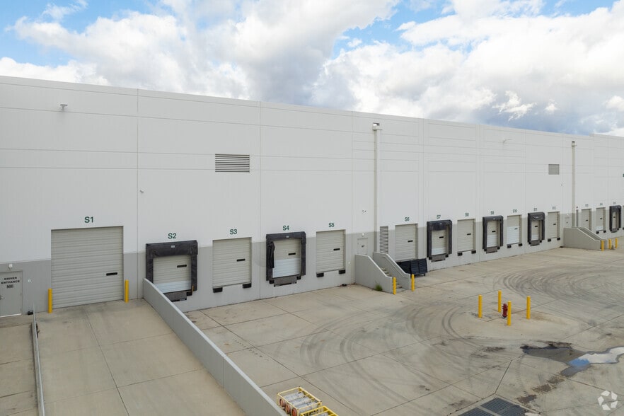 9375 Alabama St, Redlands, CA for lease - Building Photo - Image 3 of 5