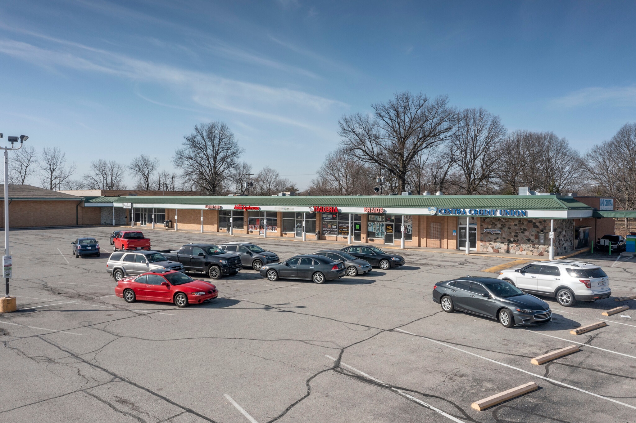 4540-4590 N Shadeland Ave, Indianapolis, IN for lease Building Photo- Image 1 of 5