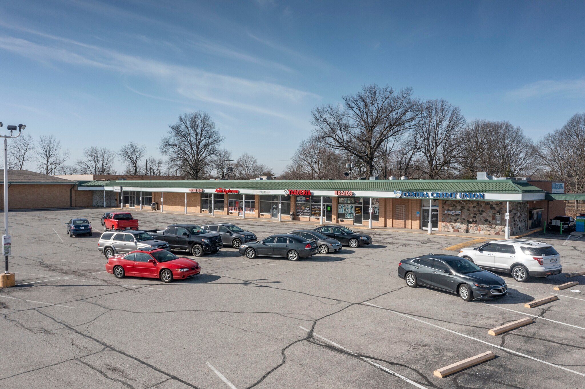 4540-4590 N Shadeland Ave, Indianapolis, IN à louer Photo du bâtiment- Image 1 de 5