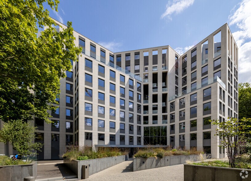 81 Boulevard De La Bataille De Stalingrad, Villeurbanne for lease - Building Photo - Image 1 of 5