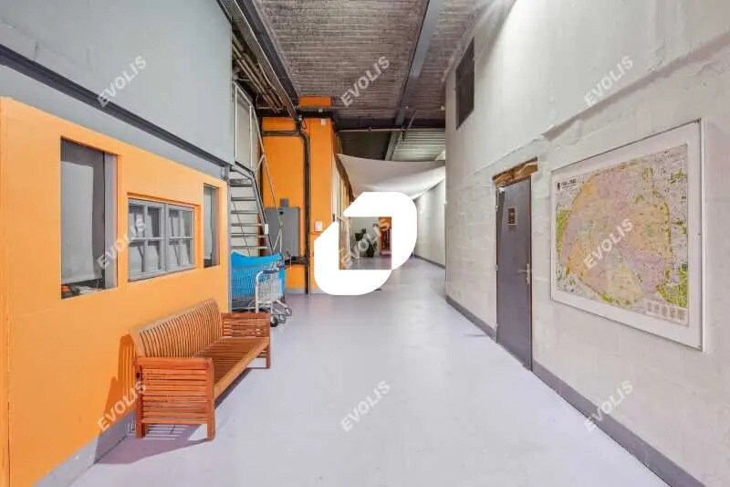 Local d'activités dans Ivry-sur-Seine à vendre Photo du bâtiment- Image 1 de 12