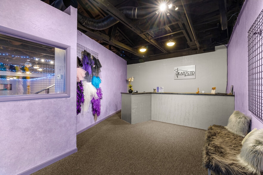 417 W Santa Fe Ave, Flagstaff, AZ for sale - Lobby - Image 3 of 16