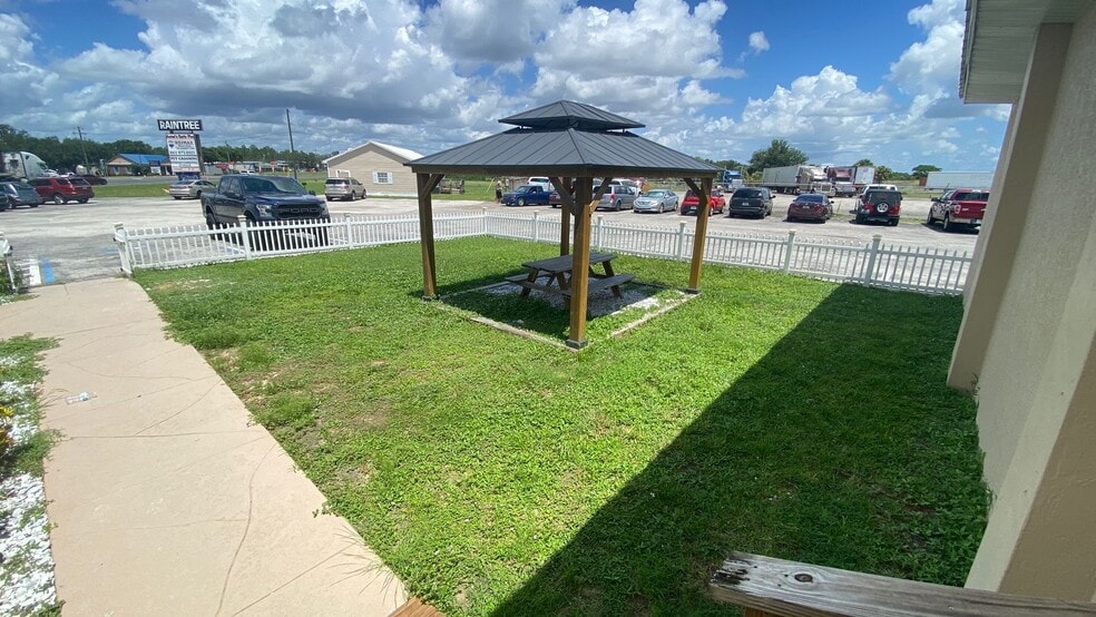 4650 Us-27, Sebring, FL à louer - Photo du bâtiment - Image 2 de 9