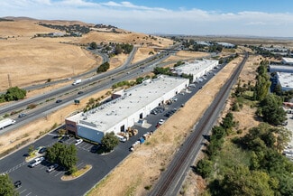 Plus de détails pour 5300-5390 Gateway Plaza Dr, Benicia, CA - Local d'activités à louer