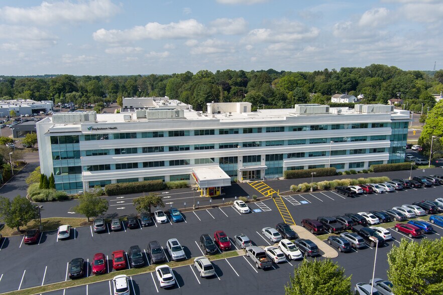 4259 W Swamp Rd, Doylestown, PA for lease - Building Photo - Image 2 of 17