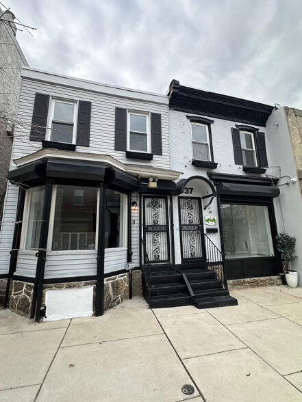 37 W Maplewood Mall, Philadelphia, PA à vendre - Photo du bâtiment - Image 2 de 52