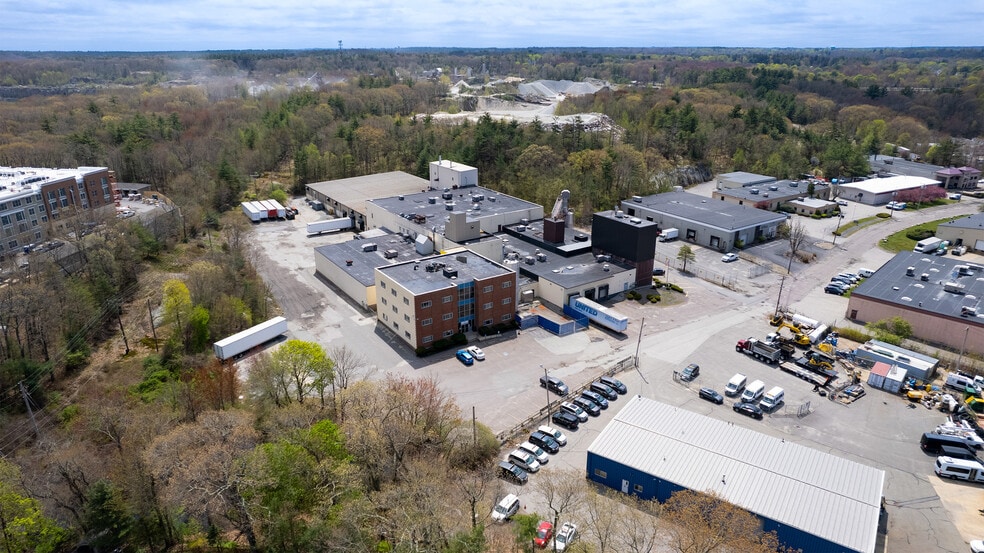 167 Moore Rd, Weymouth, MA for lease - Building Photo - Image 3 of 28