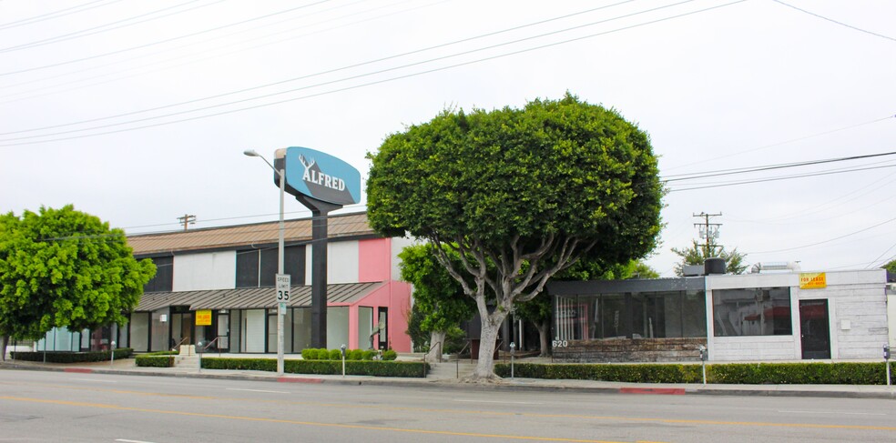 616-630 N La Cienega Blvd, West Hollywood, CA à louer - Photo du bâtiment - Image 1 de 7