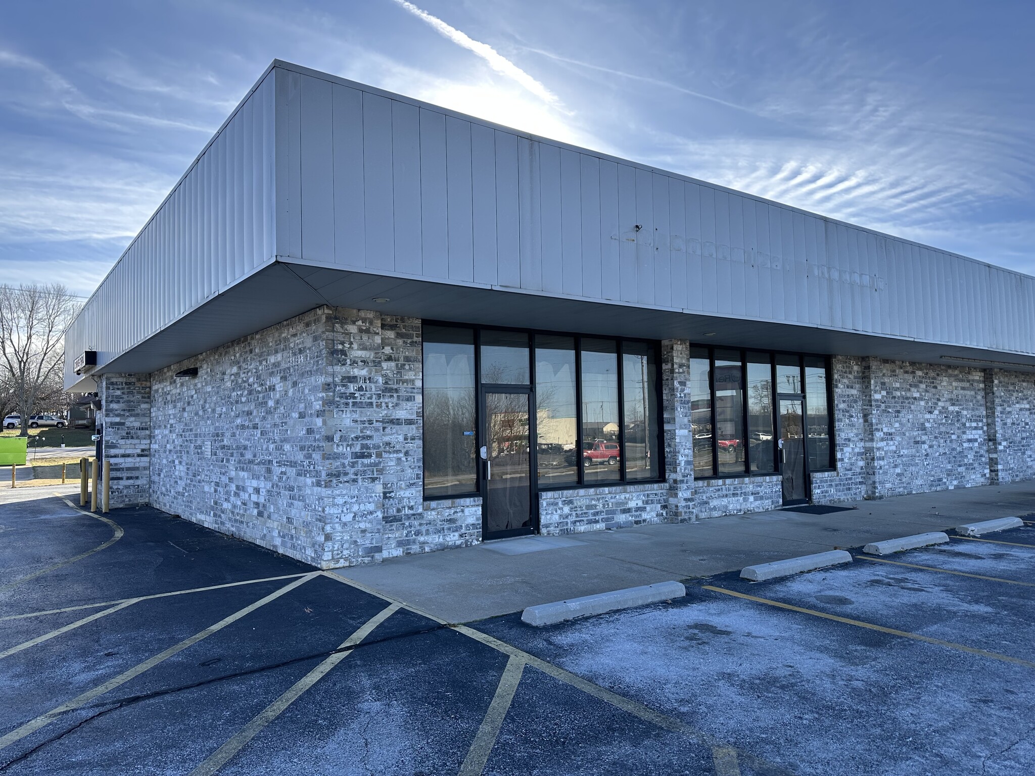 7130-7154 Missouri 14 Hwy, Sparta, MO for lease Primary Photo- Image 1 of 4