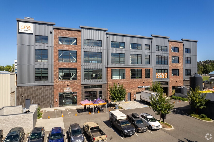 1112 NW 52nd St, Seattle, WA for lease - Primary Photo - Image 1 of 3